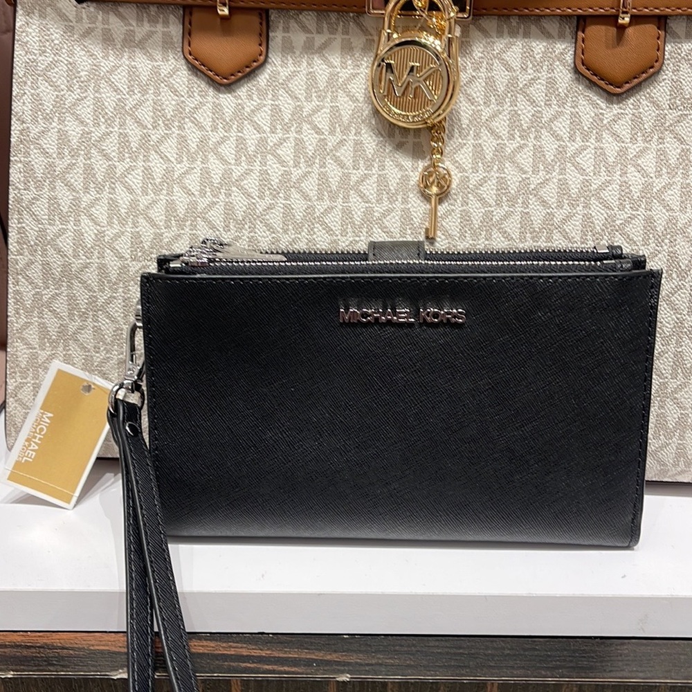 MICHAEL KORS LARGE DOUBLE ZIP WRISTLET WALLET PHONE CASE CLUTCH 
Black